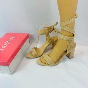 Brand New Size 9.5 Beige Allegra K Heels